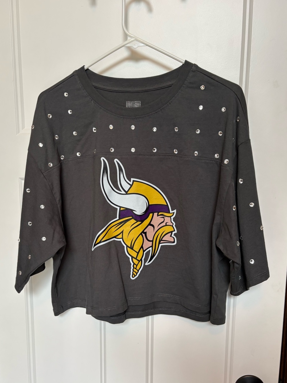 Gameday Couture Minnesota Vikings Rhinestone Cropped T-Shirt Gray Size Large